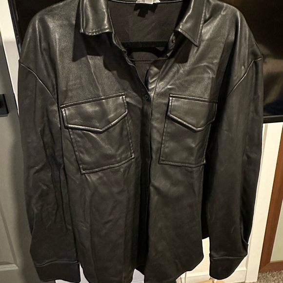 EUC: The Drop Size L Elegant Black Faux Leather Shirt Jacket! - Picture 2 of 3